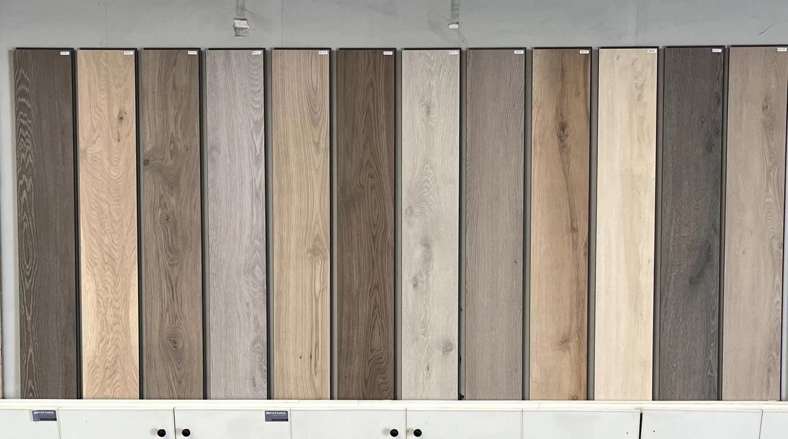 DISPLAY NEW PARLIAMENT 605 - installed room view